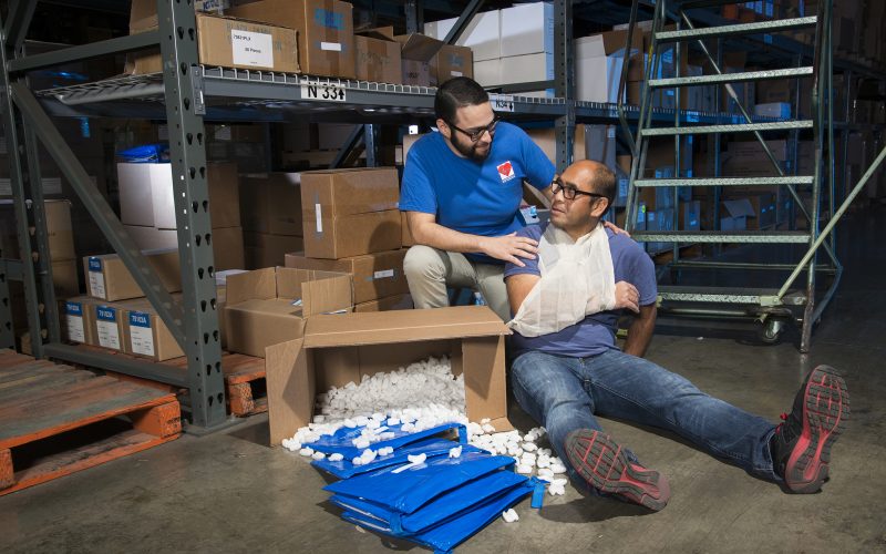 Student practising CPR skills during the PADI EFR Malaga first aid course.